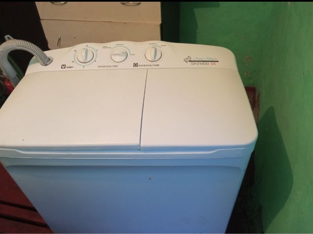 Продам пральну машинку DAEWOO напів автомат в чудовому стані