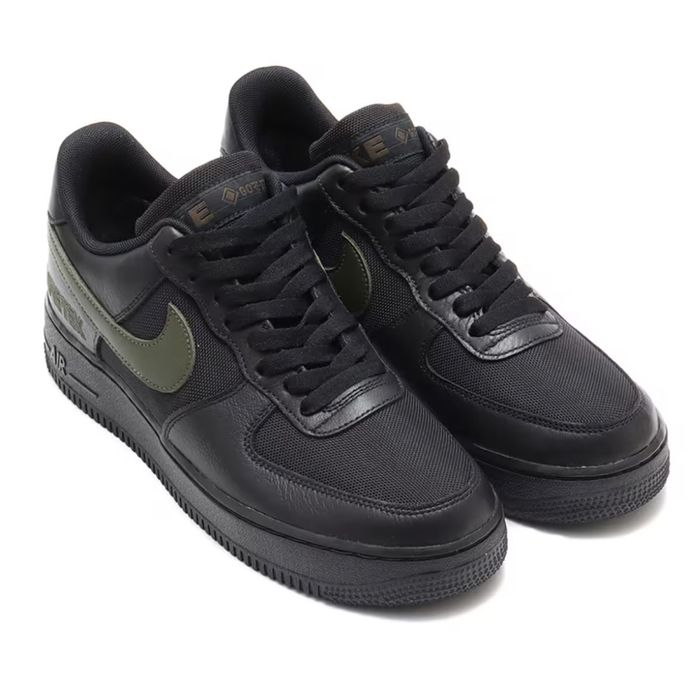 Оригінальні чоловічі кросівки Nike Air Force