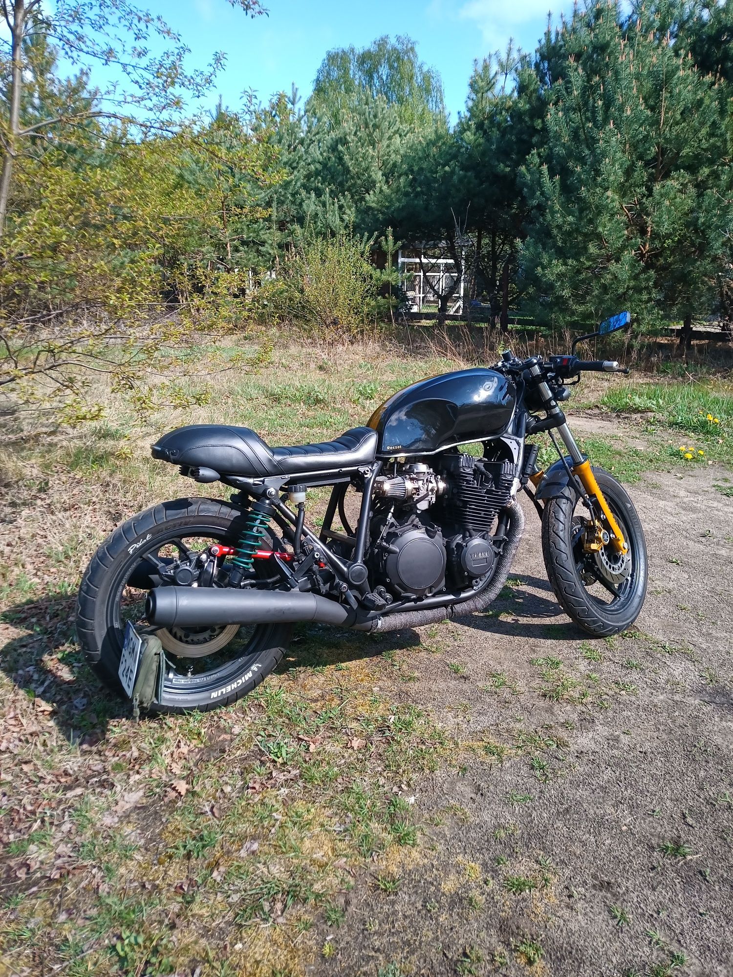 Cafe race motocykl Yamaha xj900f 90r