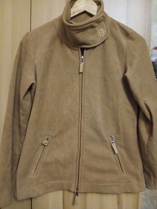 Продам флиску,песочного цвета