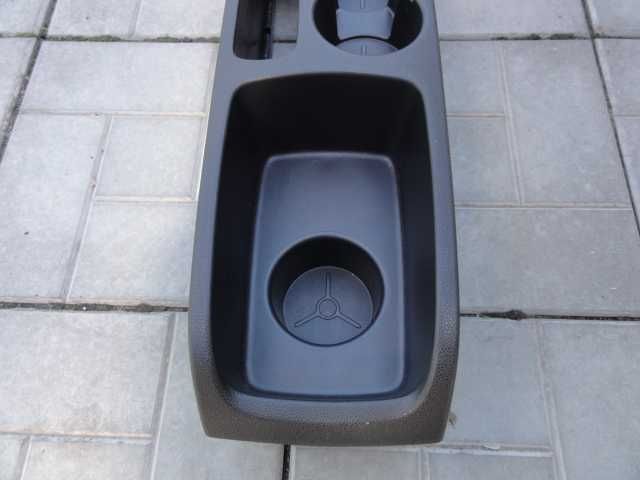 Консоль Ford Fiesta Форд Фиеста