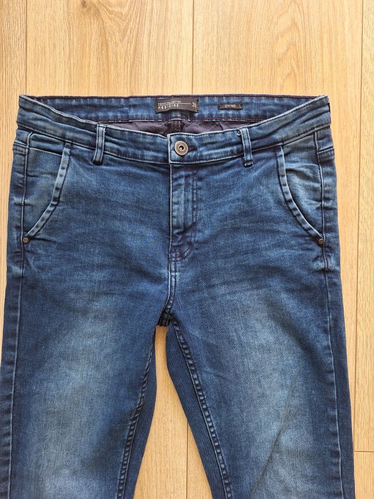 Męskie granatowe jeansy