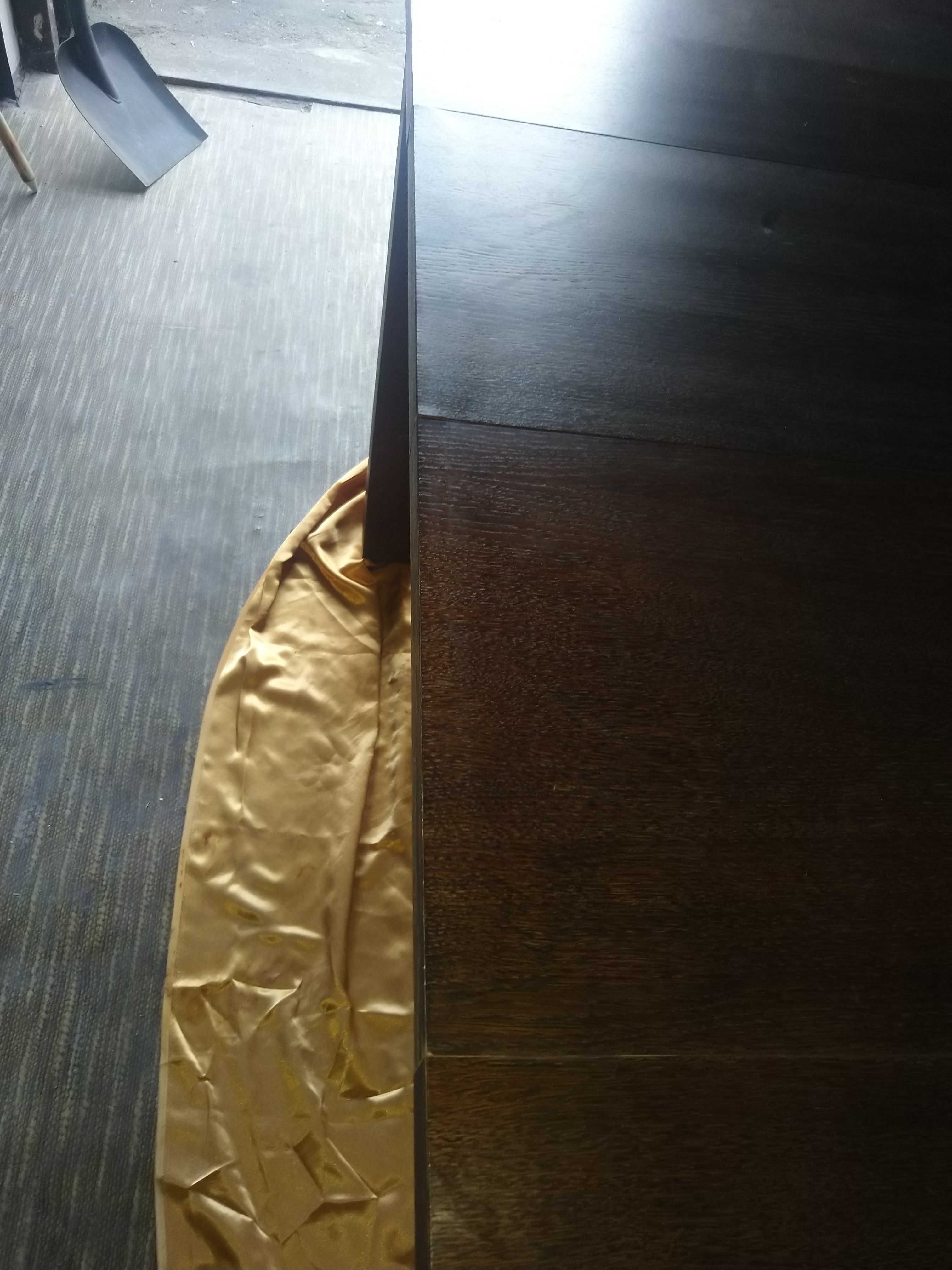 Stół rozkładany w trzech rozmiarach do salonu