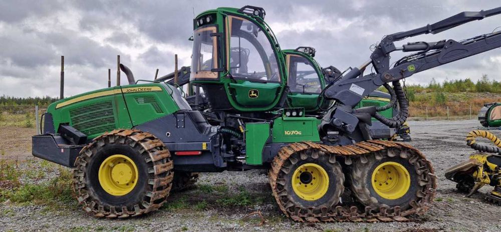 Maszyna leśna do ścinki drzew Harvester John Deere 1070G Finansowanie!
