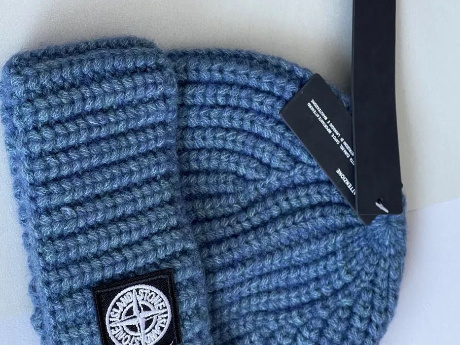 Мужская шапка Stone Island