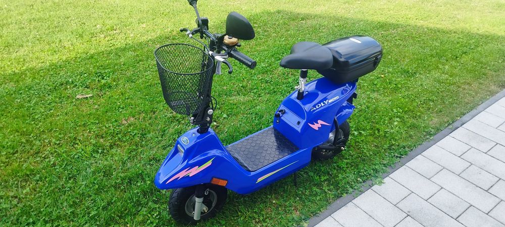 Hulajnoga elektryczna z siodełkiem Skuter elektryczny