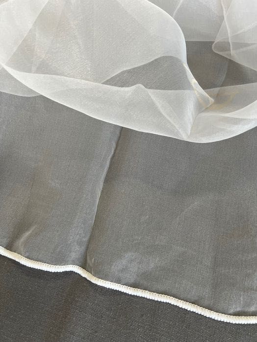 Firana/tkanina organza biała ze wzorem liści