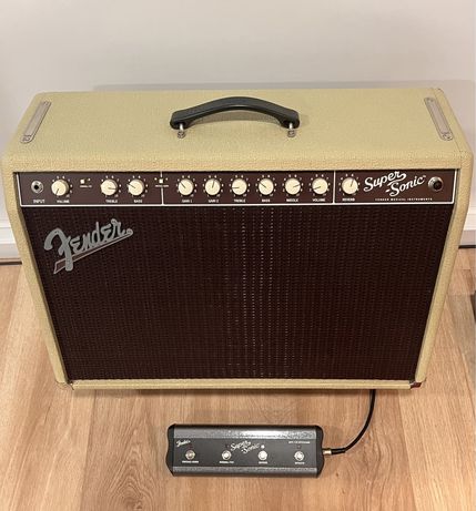 Amplificador Fender Super Sonic 22 Combo BL Blonde + Road Case