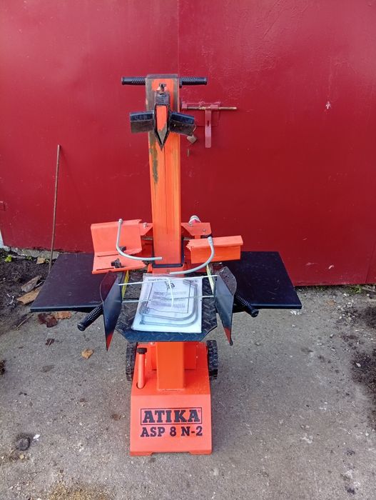 Hydrauliczna łuparka do drewna ATIKA 8T