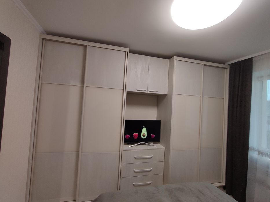 Меблі на замовлення; шафи купе,кухн, гардероб та ін...