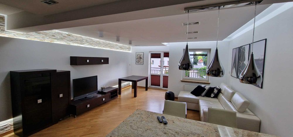 Wynajmę mieszkanie na ul. Ruczaj z 2 miejscami postojowymi w garażu