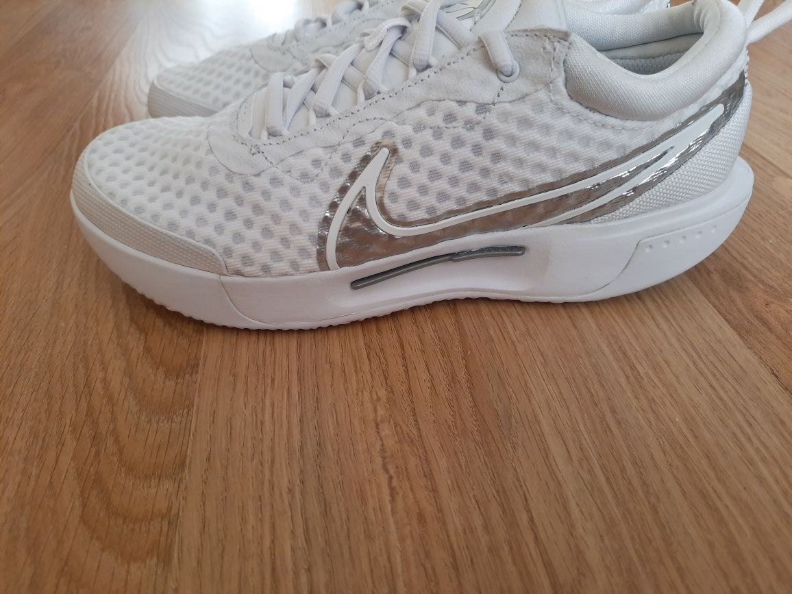 Оригінальні жіночі кросівки Nike Court Zoom Pro Dh0990-101