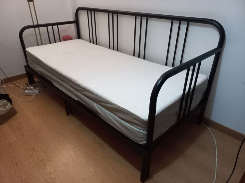 Cama Fyresdal 80x200 com 2 colchões