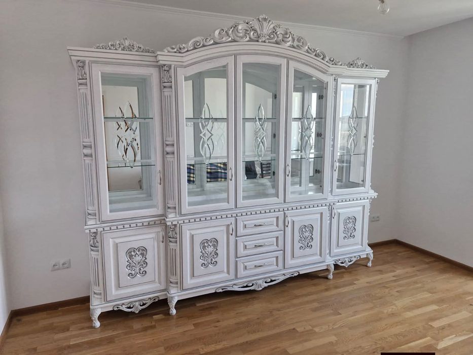 Меблі з масиву дуба у вітальню