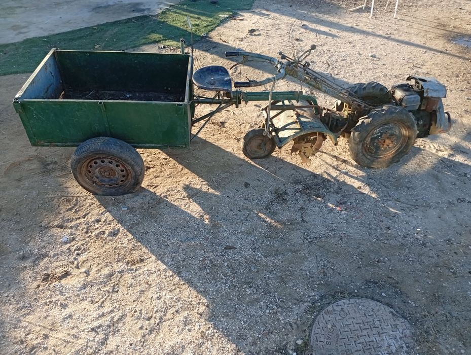 Vendo trator de varais com reboque e freze