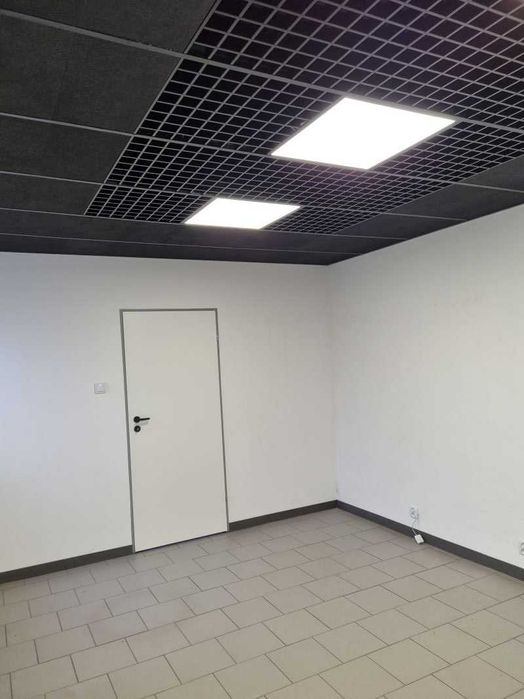 pomieszczenia magazynowo-biurowe