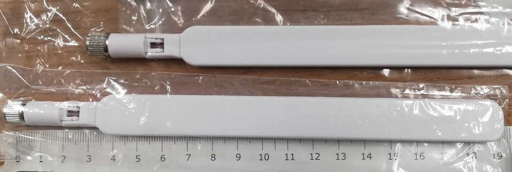 2 anteny SMA do routerówlub kart sieciowych WiFi (typ męski z bolcem)