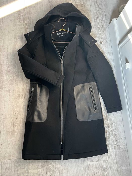 Тепле Вовняне Пальто Cole Haan, нове, розмір 38-40.