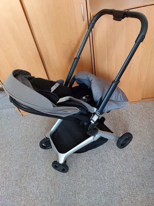 Детская коляска 2 в 1 универсальная.