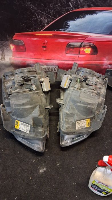 Передня права ліва фара Nissan Qashqai j10 ксенон