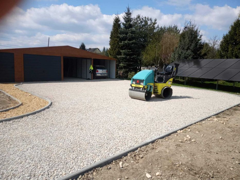 Wynajem maszyn budowlanych – minikoparka z młotem, wiertnicą, walec