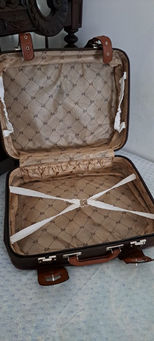 Mala de viagem vintage nova