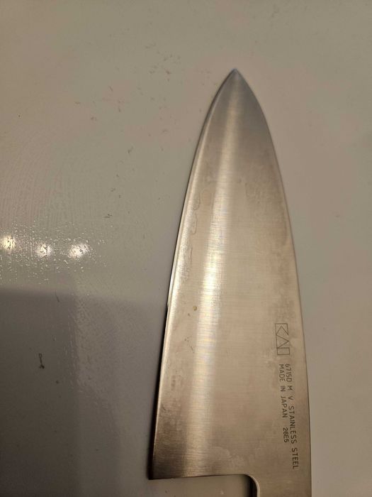 Nóż szefa 23 cm KAI Wasabi Black srebrny/czarny