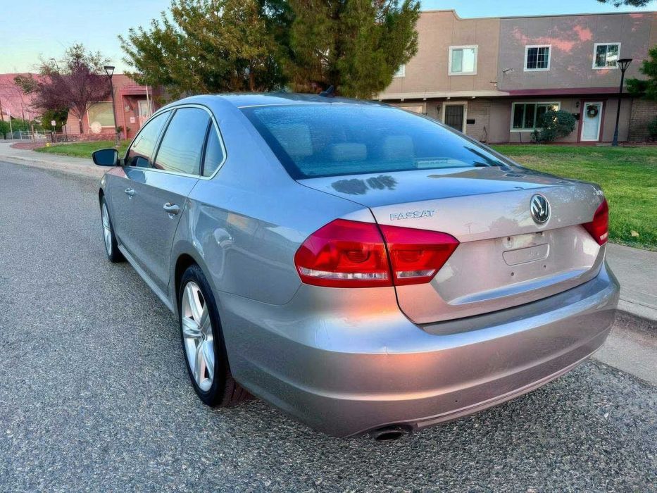 Volkswagen Passat Wolfsburg Edition      2014