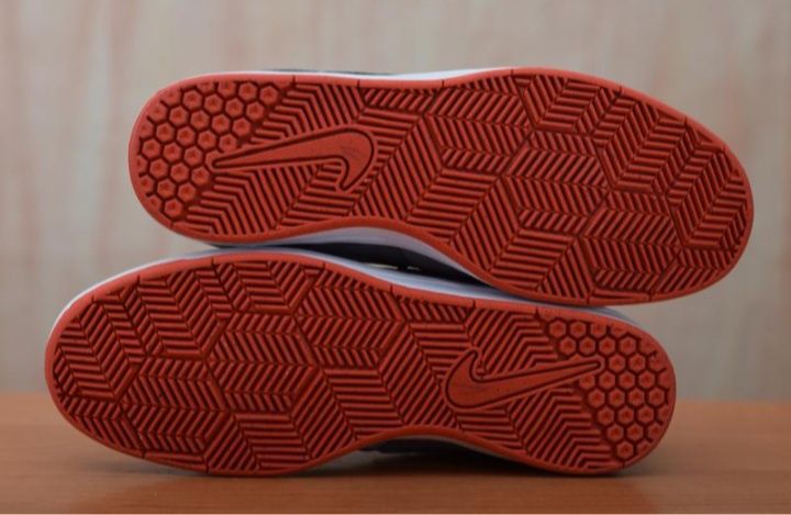 Кроссовки Nike SB