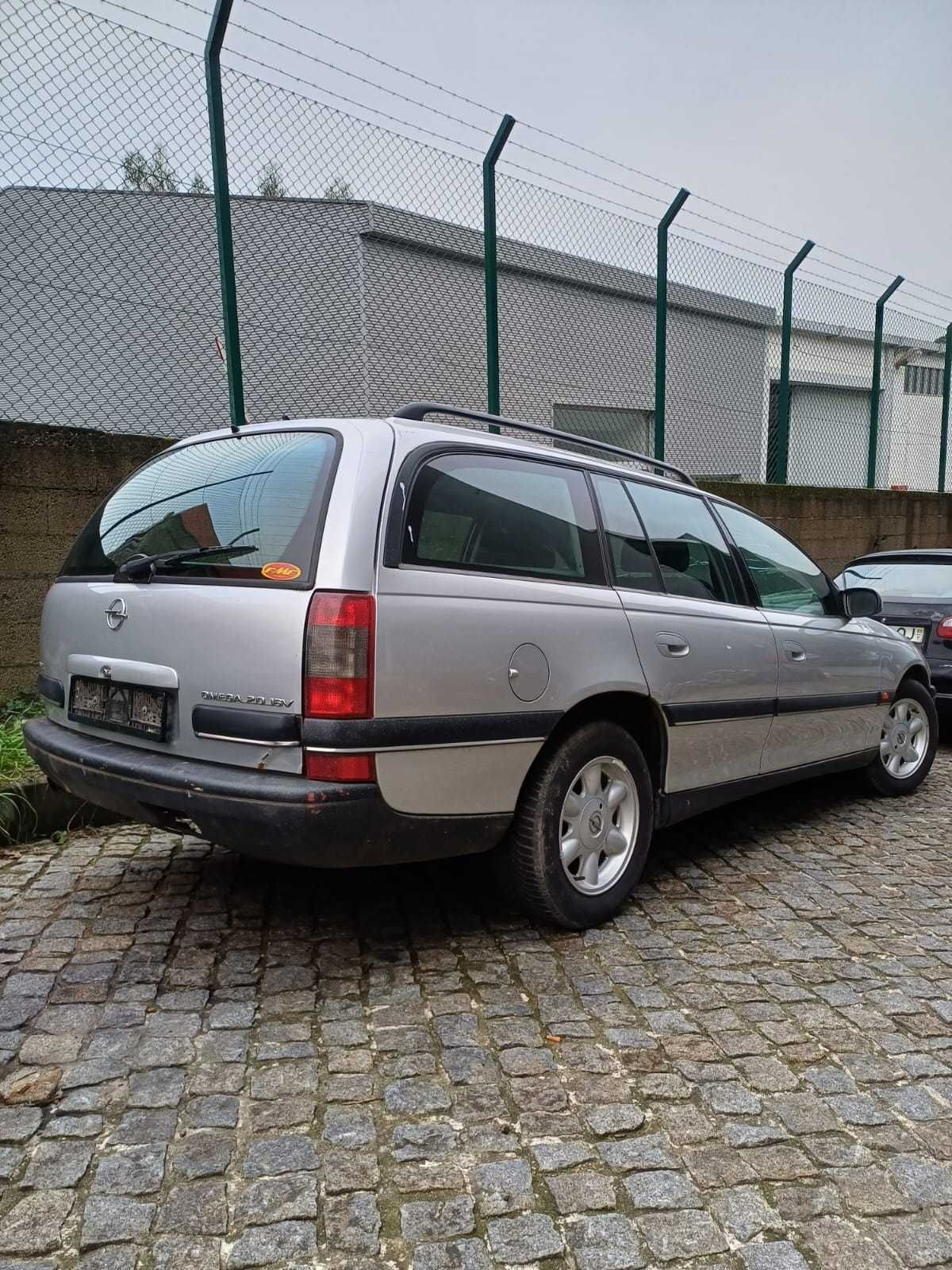 Opel Omega 2.0 i