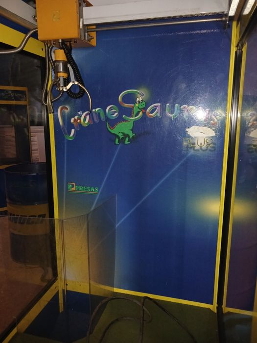 Maquina brindes grua