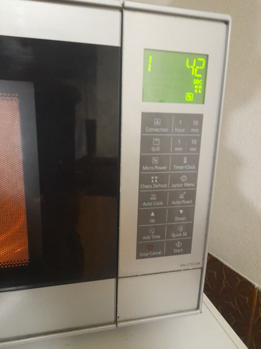 Microondas digital com grill