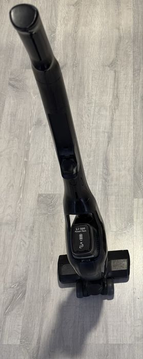 Пилесос аккумуляторный Samsung SS60M6015KG