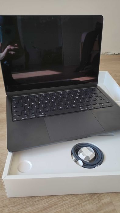 MacBook m2 16GB 256