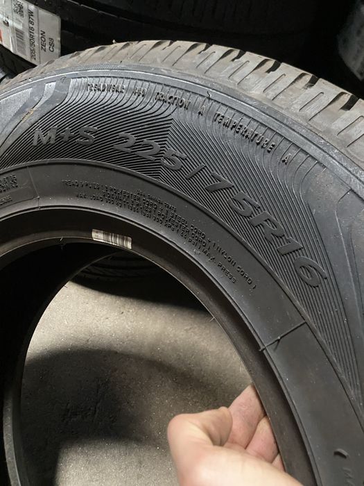 225/75/16 - Goodyear Wrangler HP (NOVOS)