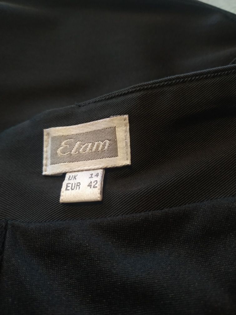 Czarna elegancka spódnica rozkloszowana z falbaną tiulową  Etam 42 XL