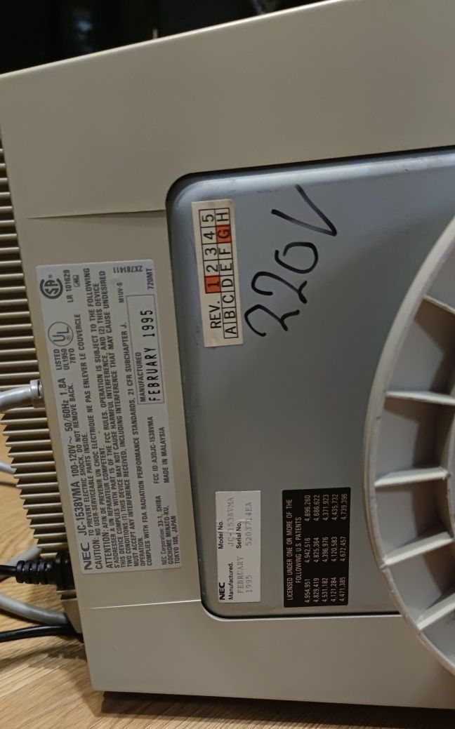 Monitor crt NEC MultiSync XV15 Rocznik 1995