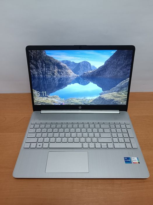 Ноутбук HP Intel i7 1165G7 8 по 4.7Ghz 8GB SSD 256GB Iris XE