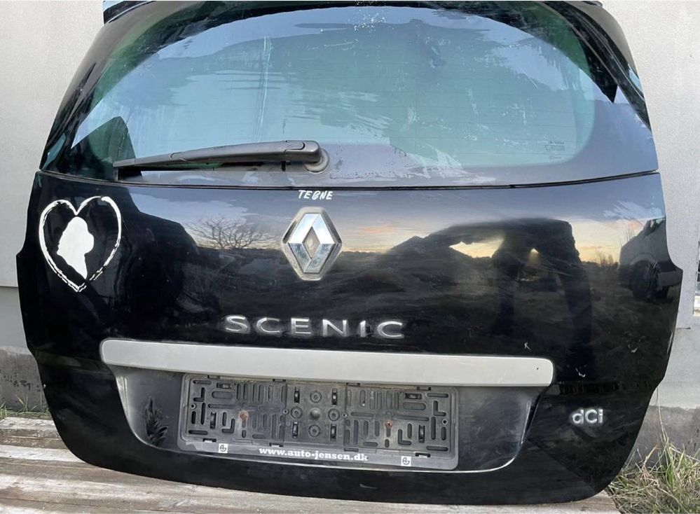 Ляда / Кришка багажника / Кляпа Renault Scenic 3 (2009-2015)