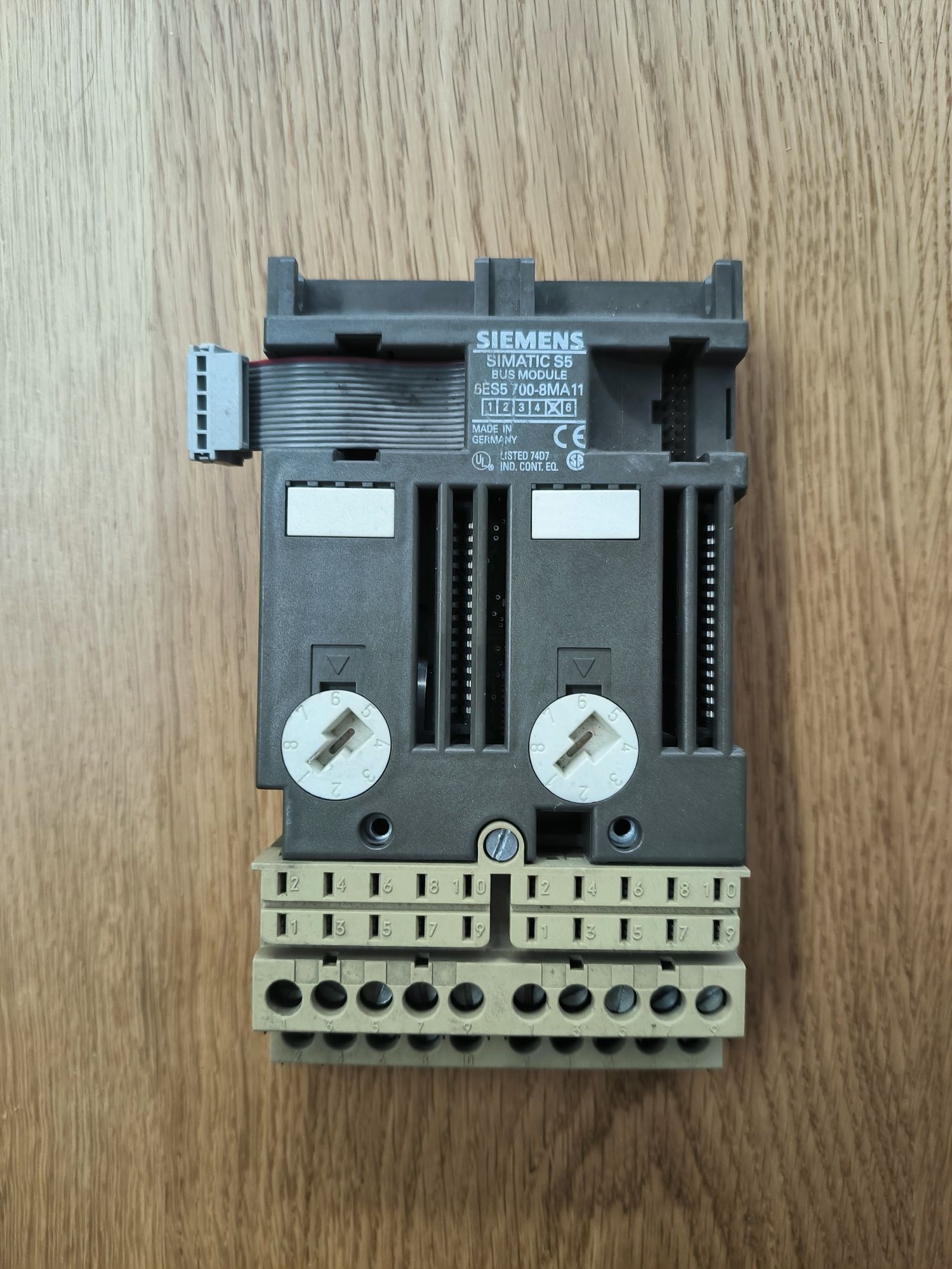 Siemens Simatic S5 BUS MODULE 6ES5700-8MA11