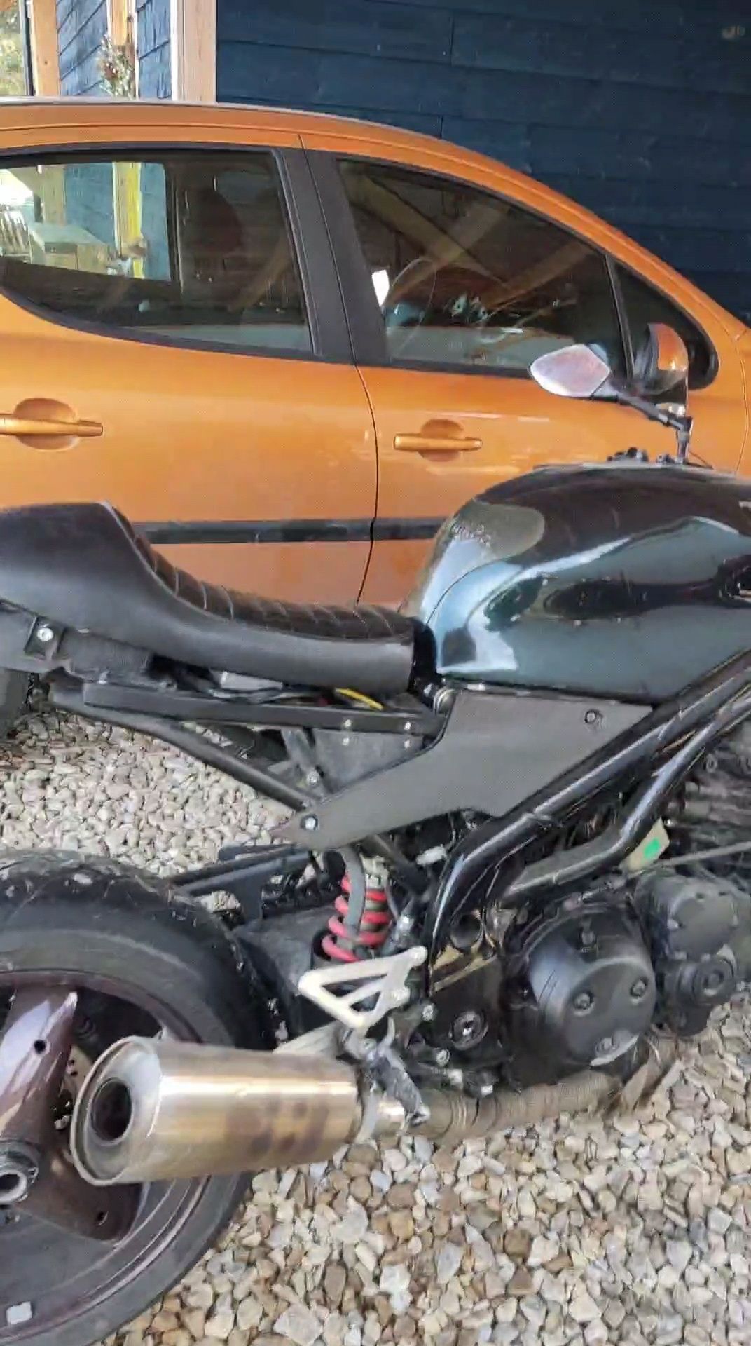 Triumph Daytona 995i Centennial Edition