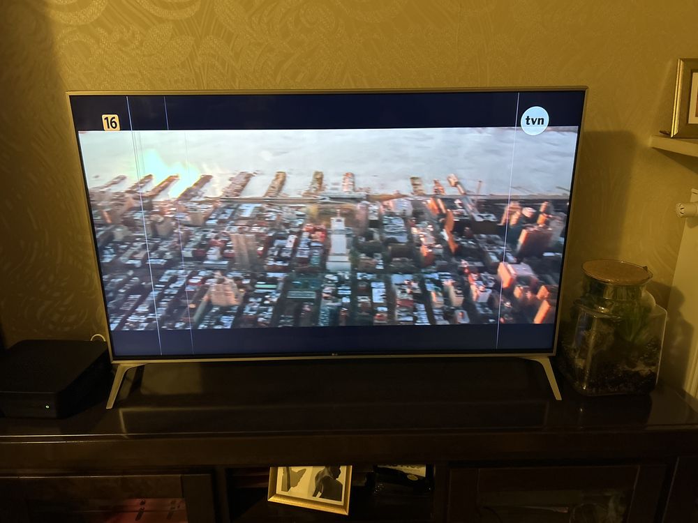 Smart TV.     LG