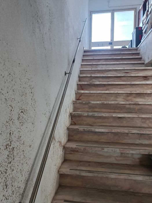 Espaço em armazém na zona de Odivelas