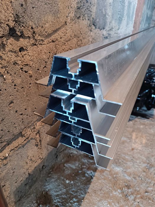 Profil aluminiowy fotowoltaika mostek trapezowy 40 niski 4mb, 25zł/mb.