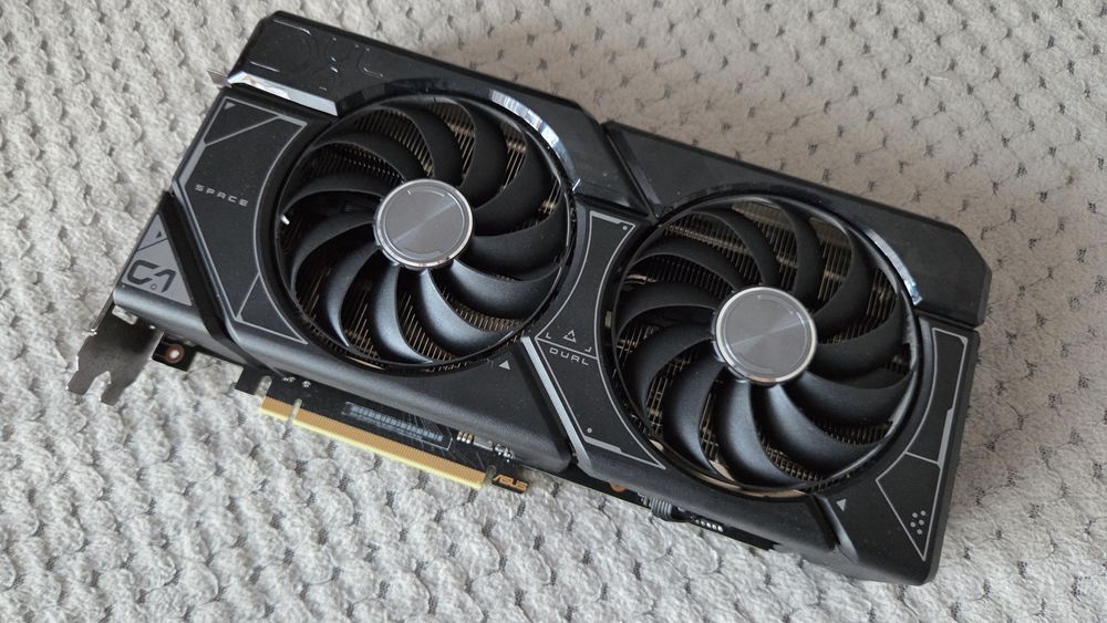 ASUS GeForce RTX 4070 SUPER Dual OC 12GB
