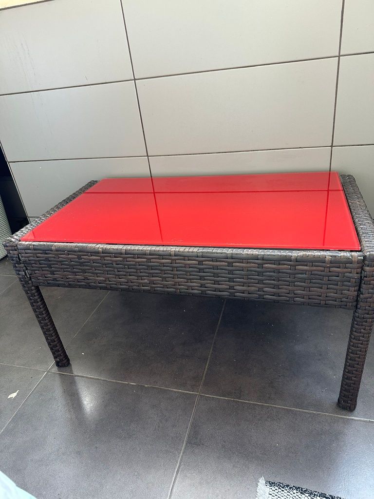 Mesa de jardim bom estado