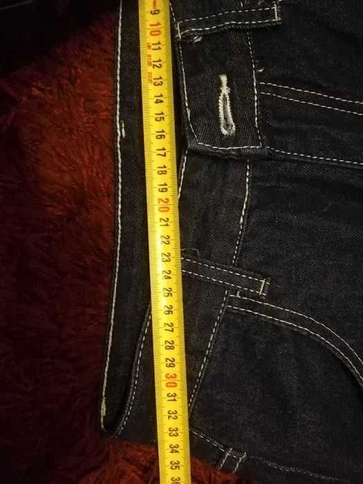 Jeansy damskie szerokie