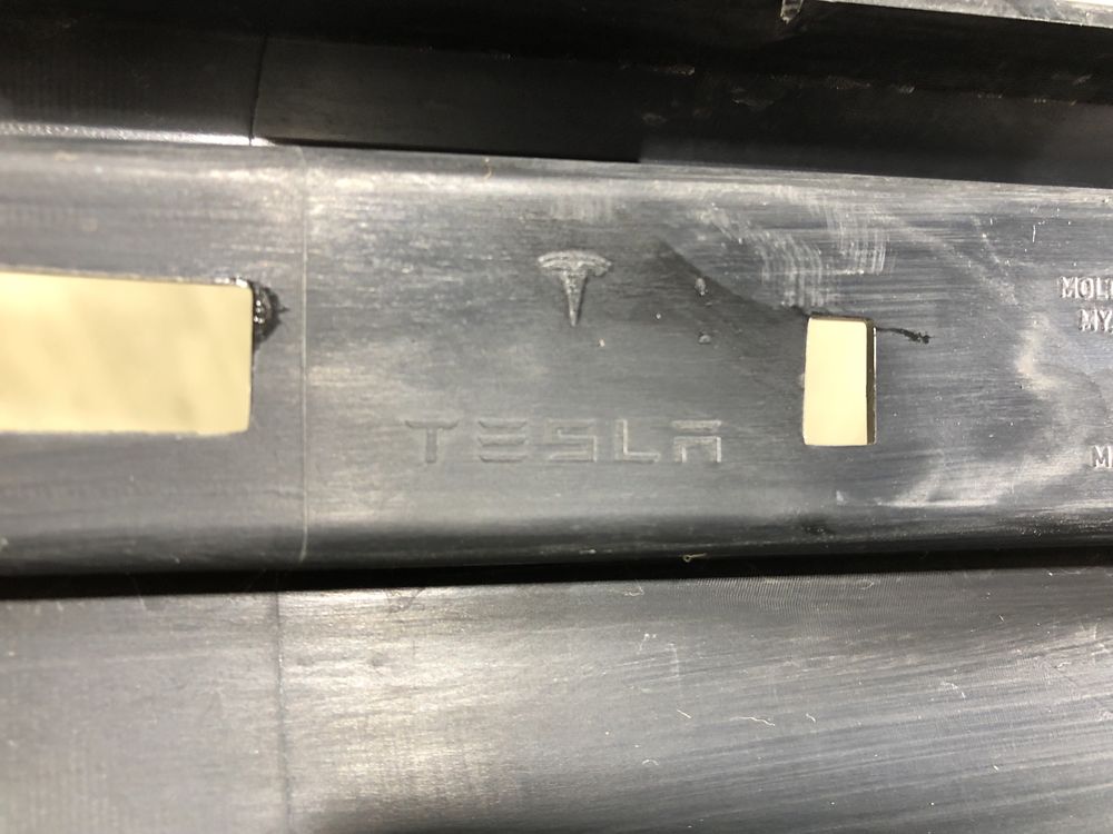 Бампер задний Tesla Model Y Спойлер дифузор юбка