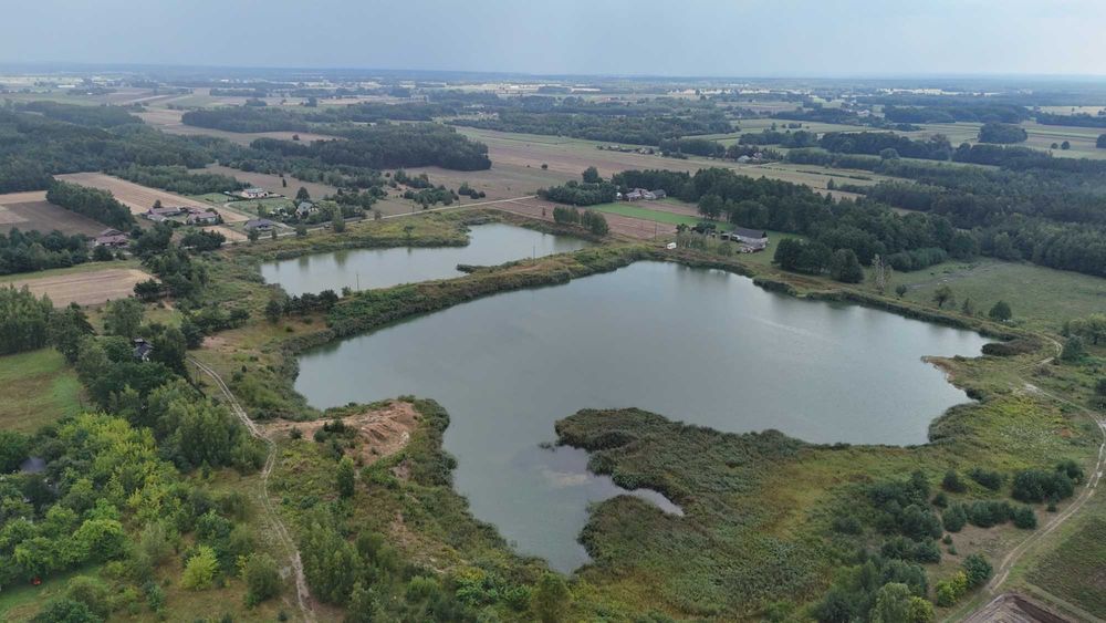 Piękny teren z wodą i lasem – 10 ha spokoju blisko Warszawy!