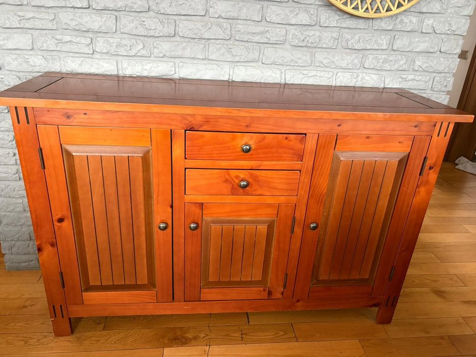 Zestaw mebli JYSK komoda, szafka i witryna